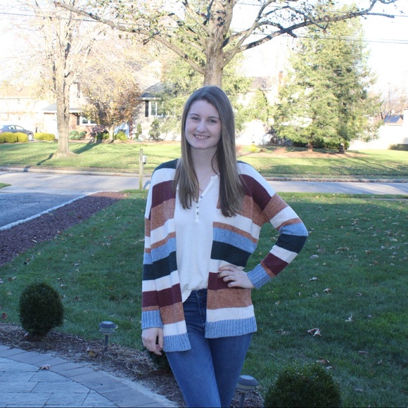 Meet your Posher, Kaleigh - Picture 5 of 5